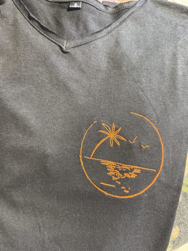 Teeshirt Jeanne et Charlotte brodé – Image 4