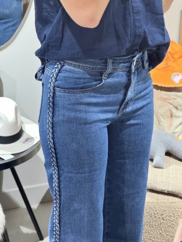 Pantalon Jean tressé Jeanne et Charlotte – Image 2