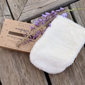 Gant démaquillant magique A l’eau